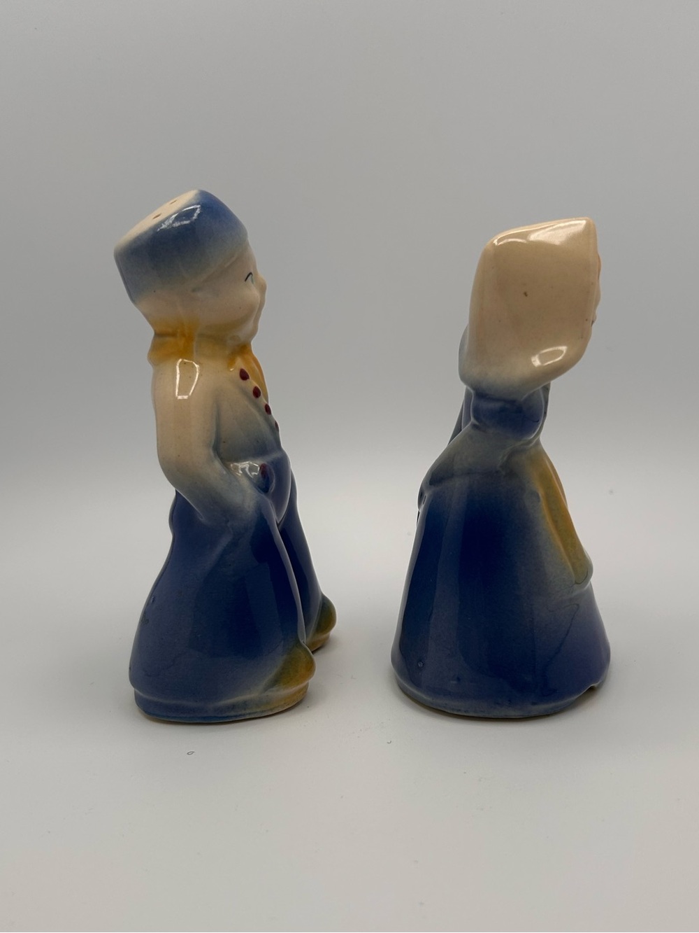 Charming Vintage Dutch Boy &
Girl Blue Ceramic Salt & Pepper Shakers - Cottageco - Picture 2 of 9